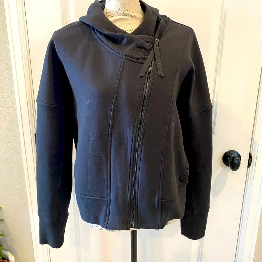 Gorgeous little Calia jacket - Picture 1 of 3